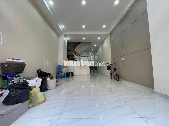Cho thuê nhà hẻm Thành Thái thông ra các đường khác