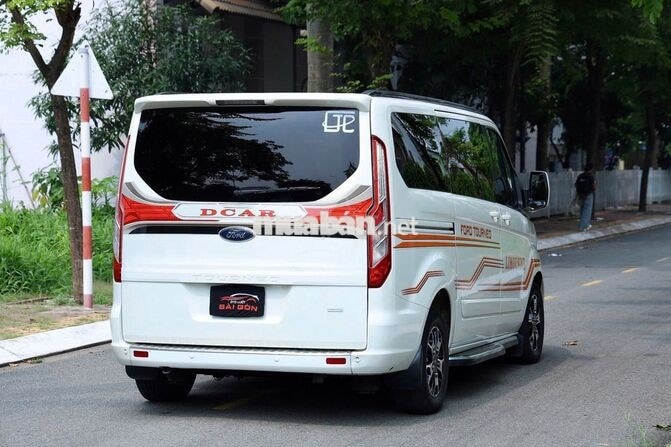 Ford Tourneo Titanium 2019 Trắng 9 vạn km