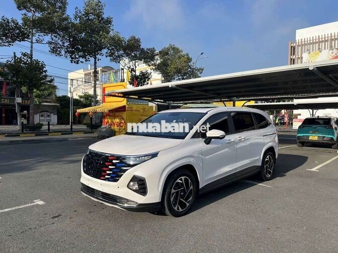 Hyundai Custin 1.5 Turbo Đặc Biệt 2024 Trắng 7 chỗ