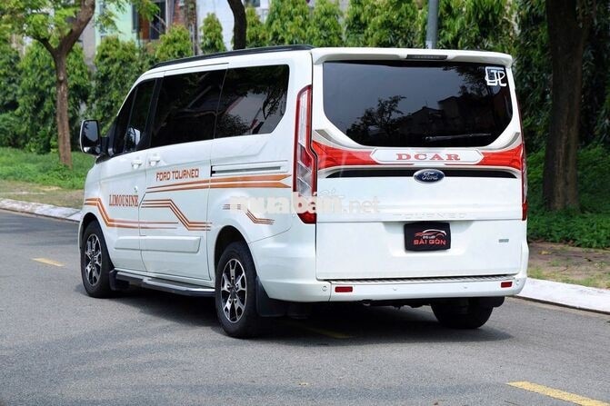 Ford Tourneo Titanium 2019 Trắng 9 vạn km