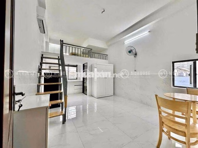 Duplex Cửa Sổ Thoáng ngay Công Viên Làng Hoa_Full Nội Thất_Tiện Nghi