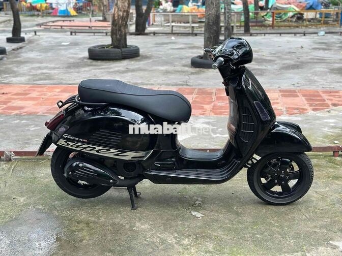 Piaggio Vespa GTS 3vie 2014 chính chủ bao rút HS
