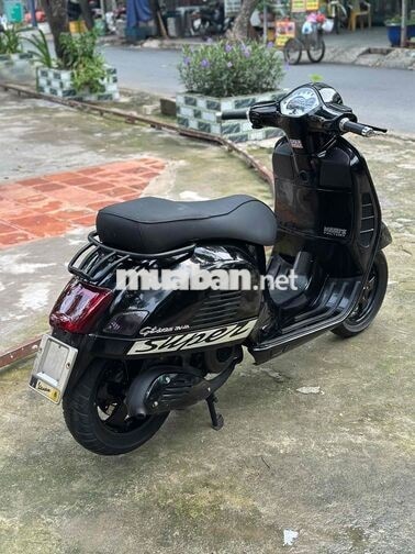 Piaggio Vespa GTS 3vie 2014 chính chủ bao rút HS