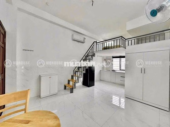 Duplex Cửa Sổ Thoáng ngay Công Viên Làng Hoa_Full Nội Thất_Tiện Nghi