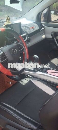 Toyota Veloz Cross Top 2025 Đỏ 24.000km