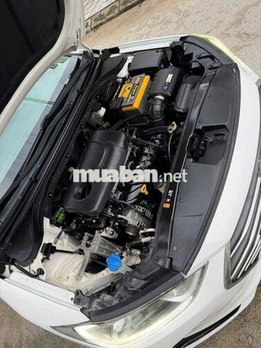 Hyundai Elantra 2018 Bản đủ cửa nóc Tự động