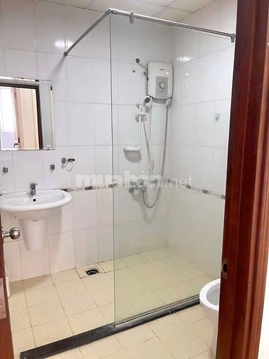 Chung cư Miếu Nổi- Vũ Huy Tấn cho thuê căn 2p ngủ giá 10tr/tháng