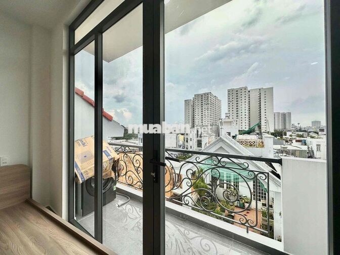 STUDIO BAN CÔNG FULL NỘI THẤT GẦN VLU CS3