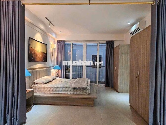 CHO THUÊ CĂN HỘ Ở KHÁNH HỘI, QUẬN 4 SIÊU XỊN, BAN CÔNG, THANG MÁY