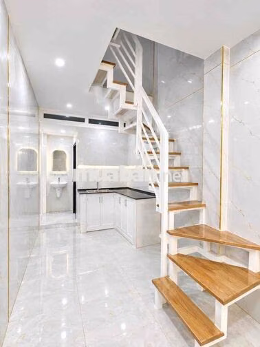 Bán Nhà đẹp 3 Tầng, P Linh Xuân, 3PN2WC, Hẻm xe hơi, sổ riêng - 2,9tỷ