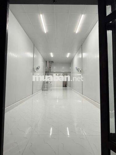 cho thuê nhà cấp 4 xây mới có gác lửng giá 8,5 tr/ thqngs còn tl