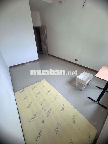 cần cho thuê 1 phòng toilét riêng trong căn hộ chung cư Đức khải quận7