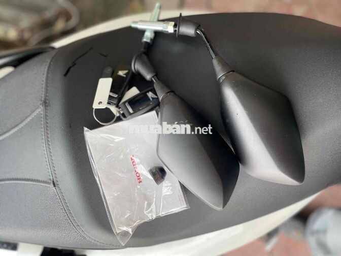 Honda SH 125 2025 Trắng Tự động 5000km