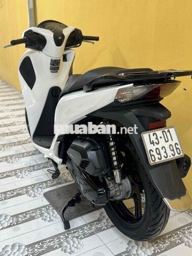 SH 125 đời 2018 trắng đen siêu mới 43D1-693.96