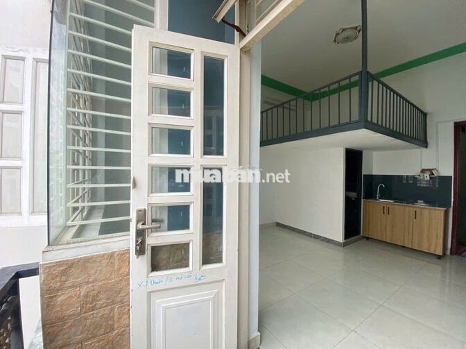 PHÒNG GÁC CAO BAN CÔNG NGAY PHẠM VĂN CHIÊU GẦN EMART CHỢ THẠCH ĐÀ