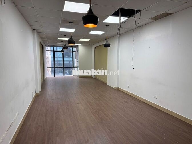 Cho thuê sàn VP, Spa, Lớp học tại Chùa Láng 100m2 chỉ 17tr