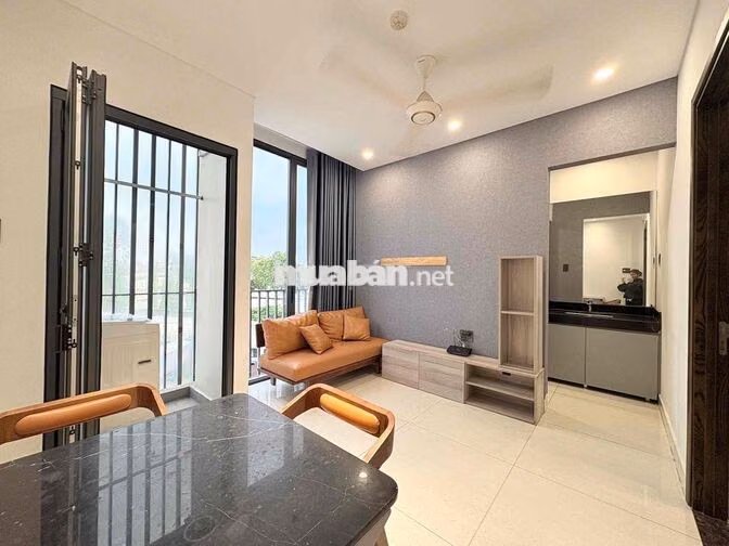 Cho thuê hệ thống studio/1pn tách bếp ban công full nt trung tâm q10