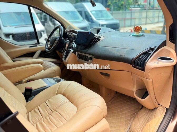 Tourneo Kingdom Limousine 2021 xe cá nhân