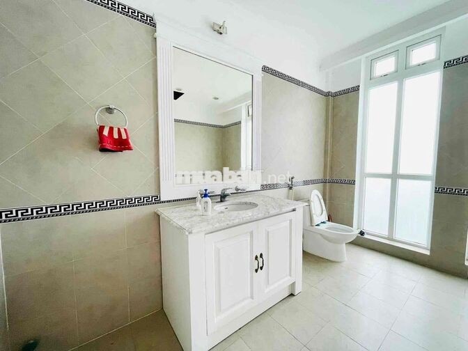 BIỆT THƯ 400m2 , CÓ THANG MÁY 6 PHÒNG NGỦ ĐẸP