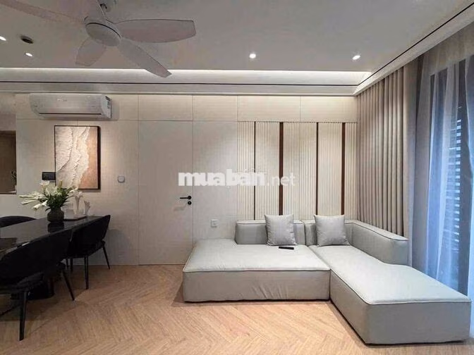 Bán căn 3N2WC nội thất cao cấp. Giá 5,1 tỷ tại Vinhomes smart city