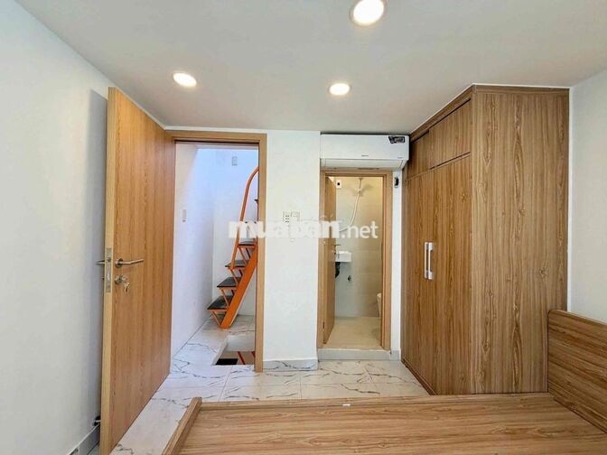 CHO THUÊ NHÀ MỚI 2PN -3WC Full Nội Thất Cao Cấp Ngay Bùi Viện. Airbnb