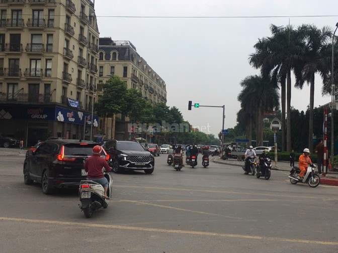 BÁN BTLK KĐT MỚI AN HƯNG HÀ ĐÔNG.VỊ TRÍ ĐẮC ĐỊA, CÓ THANG MÁY. 22,5 TỶ