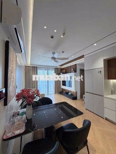 Bán căn 3N2WC nội thất cao cấp. Giá 5,1 tỷ tại Vinhomes smart city