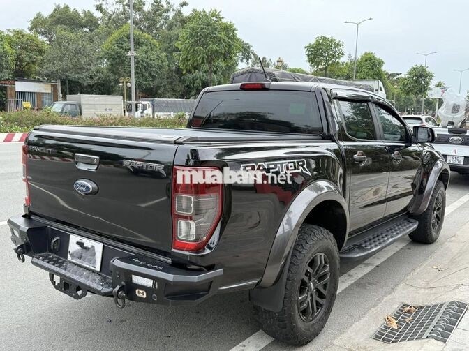 Ford Raptor model 2020 không niên hạn