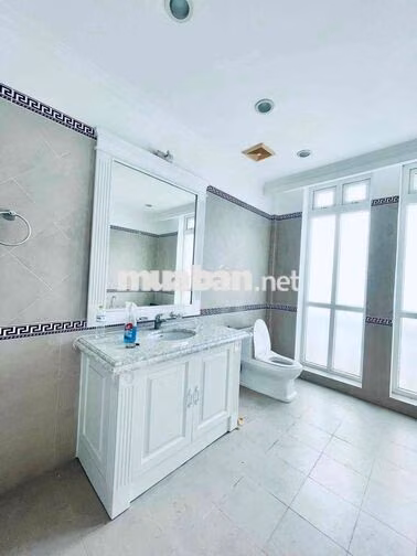 BIỆT THƯ 400m2 , CÓ THANG MÁY 6 PHÒNG NGỦ ĐẸP