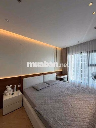 Bán căn 3N2WC nội thất cao cấp. Giá 5,1 tỷ tại Vinhomes smart city