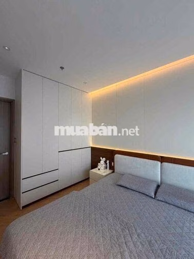 Bán căn 3N2WC nội thất cao cấp. Giá 5,1 tỷ tại Vinhomes smart city
