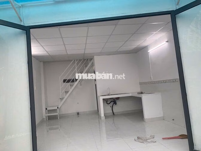 Cho thuê nhà 1 trệt 1 lửng, 1PN, 1WC mặt tiền bờ sông Gò Vấp 5.5tr