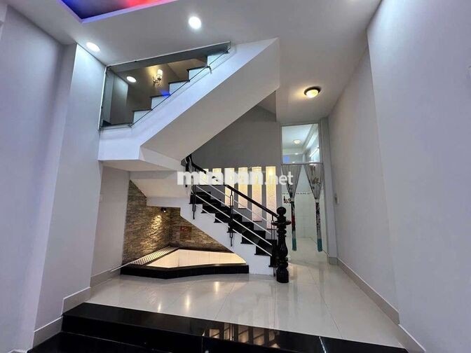 Cho thuê nhà HXH thông, đường số 2, phường 16, Gò Vấp