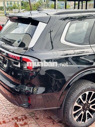 Ford Everest Platinum 1 Cầu 2026 Đen