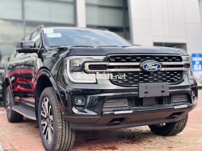 Ford Everest Platinum 1 Cầu 2026 Đen