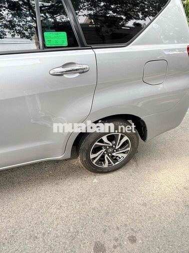 Toyota Innova Số sàn Xe gia đình Bạc