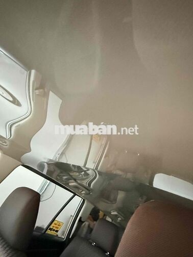 Toyota Innova Số sàn Xe gia đình Bạc