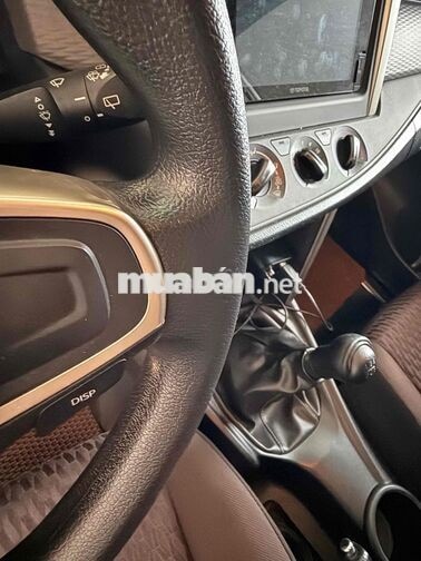 Toyota Innova Số sàn Xe gia đình Bạc