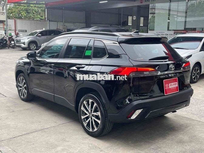 Bán Cross 1.8V 2022 - Xe gia đình 1 chủ mua mới