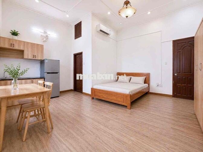 Phòng 40m2_ studio, đẩy đủ nội thất, cửa sổ_ 270 Phan Đình Phùng