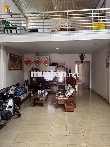 nhà mặt tiền nở hậu chữ T mỗi bên 5m