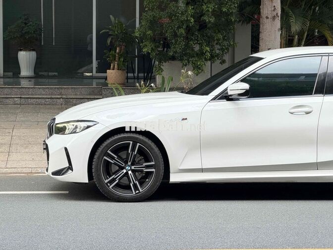 BMW 320i M-Sport 2024 Trắng Tự động