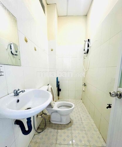 Phòng trọ lầu trệt giá rẻ Nguyễn Kiệm P4 Phú nhuận đầy đủ nội thất