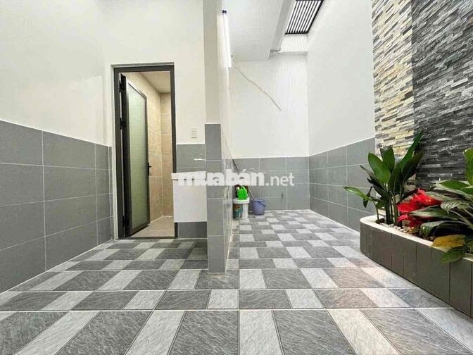 bán gấp nhà 1Trệt 1 lầu - chợ Mỹ hạnh Nam - Cầu lớn-Hooc Môn
