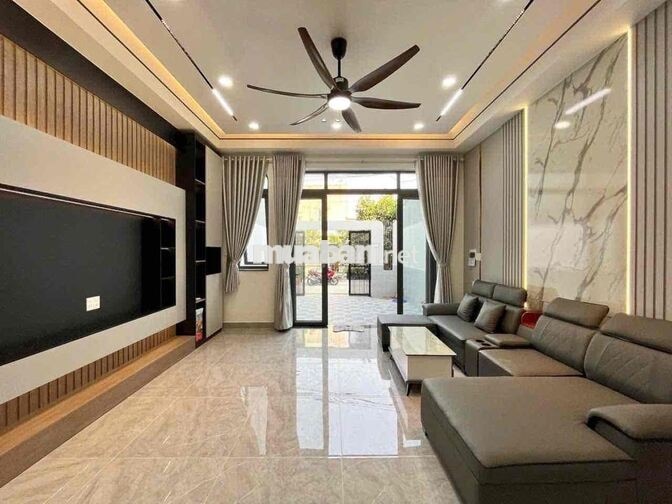 bán gấp nhà 1Trệt 1 lầu - chợ Mỹ hạnh Nam - Cầu lớn-Hooc Môn