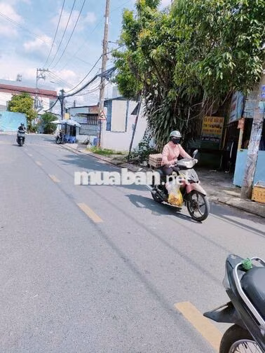 Nhà mặt tiền nguyên căn 6m x17m cấp 4 Phường Tân Thới Hiệp TPHCM