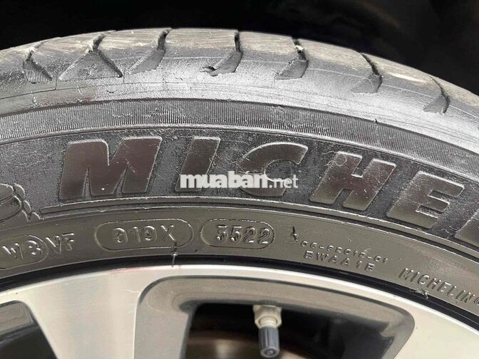 Bán Cross 1.8V 2022 - Xe gia đình 1 chủ mua mới