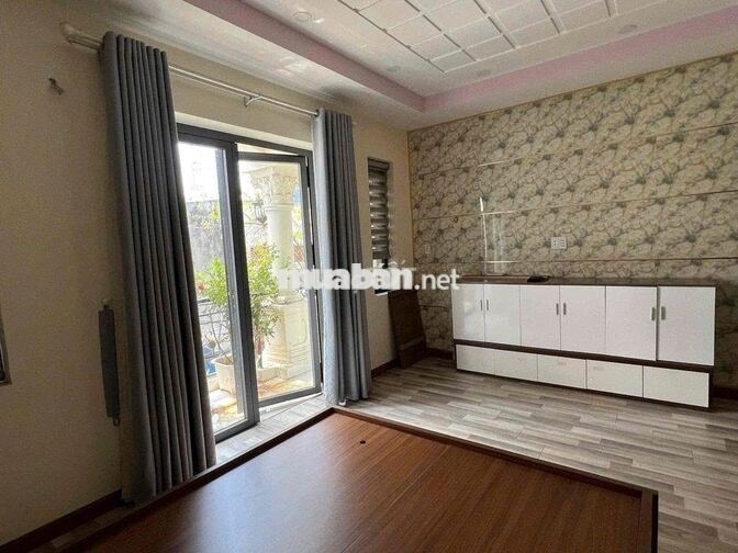 NHÀ HIẾM MT Q1– TRẦN KHẮC TRÂN - 4 TẦNG – 5PN – VỪA Ở + VP, CHỈ 3x TR.