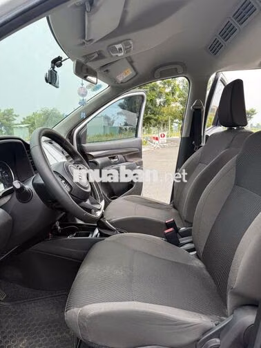 Suzuki Ertiga 2023 1.5AT Bạc 37.500km