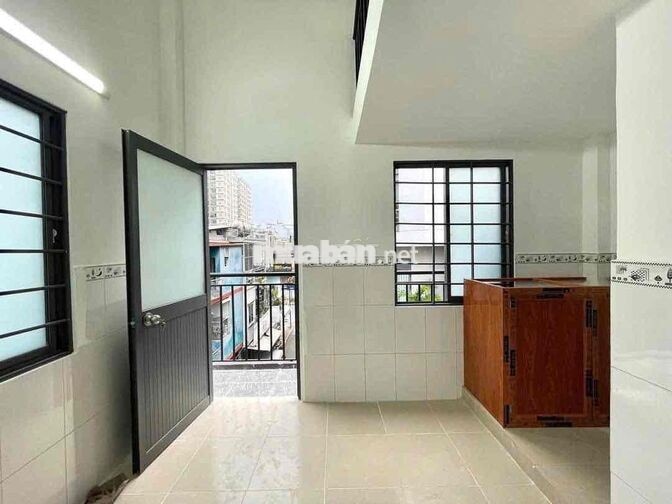 PHÒNG GÁC BAN CÔNG CỬA SỔ TRỜI MỚI XÂY GẦN AEON TÂN PHÚ, ĐH HUIT, VHU
